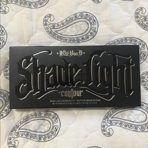 Kat Von D Shade and Light contour